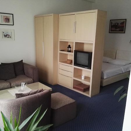 Guest House Amico Vranje Bagian luar foto