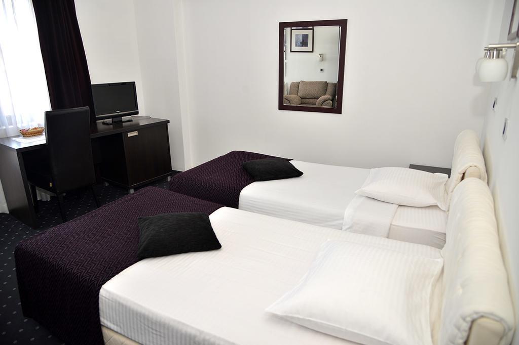 Guest House Amico Vranje Ruang foto