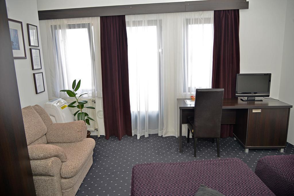 Guest House Amico Vranje Ruang foto