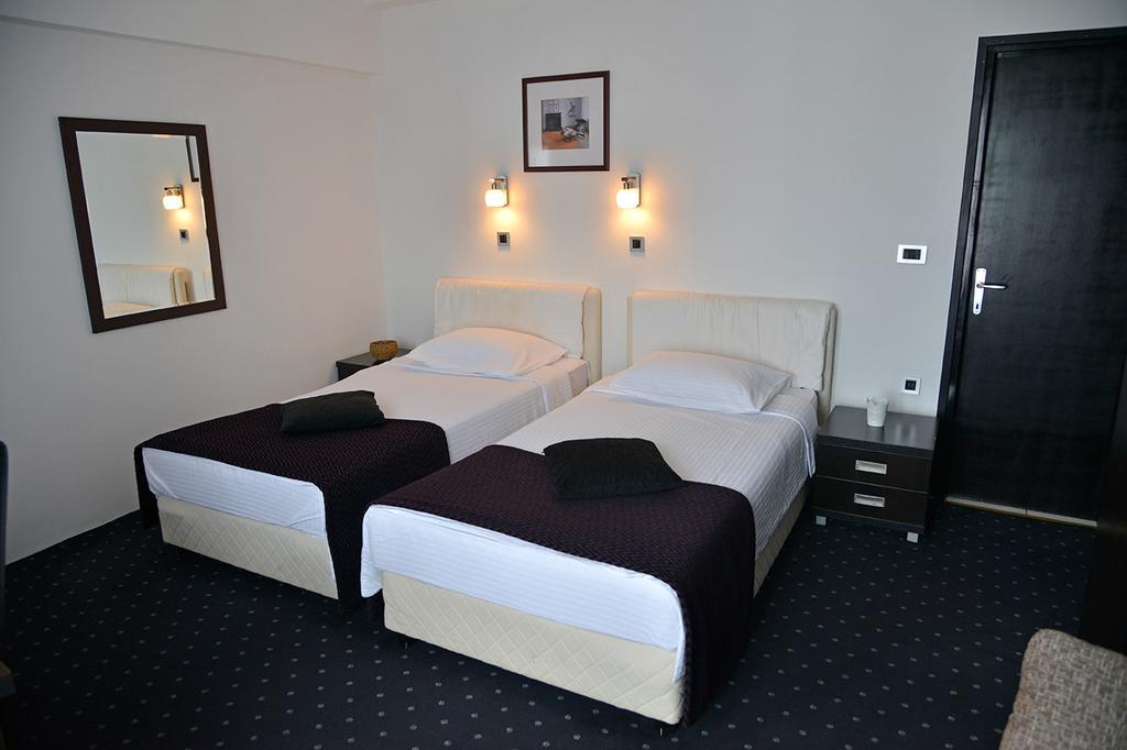 Guest House Amico Vranje Ruang foto