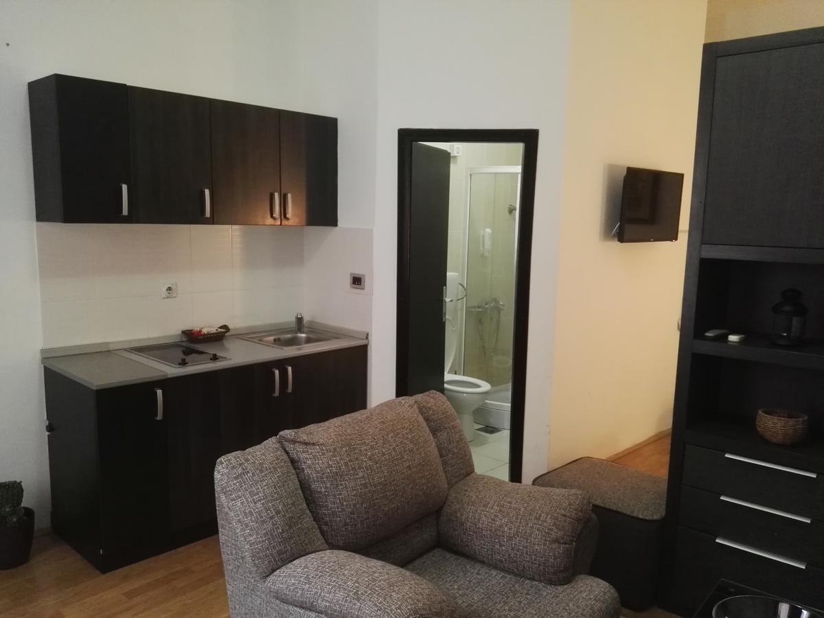 Guest House Amico Vranje Bagian luar foto